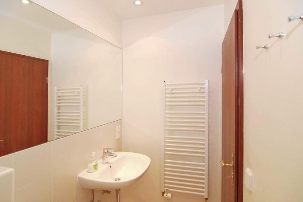 Sinfonie, Whg 5 *